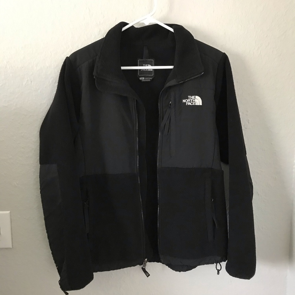 The North Face Women’s Denali black fleece jacket